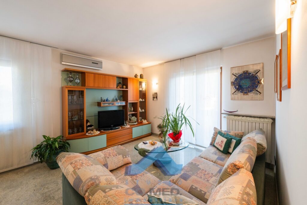 CO.MED - - VILLA BIFAMILIARE Seriate (BG)