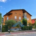PORZIONE DI BIFAMILIARE Seriate (BG) - CO.MED - - PORZIONE DI BIFAMILIARE Seriate (BG)