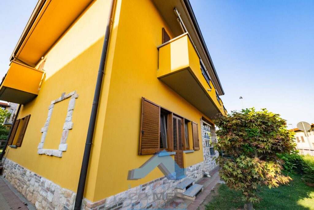 CO.MED - - VILLA BIFAMILIARE Seriate (BG)