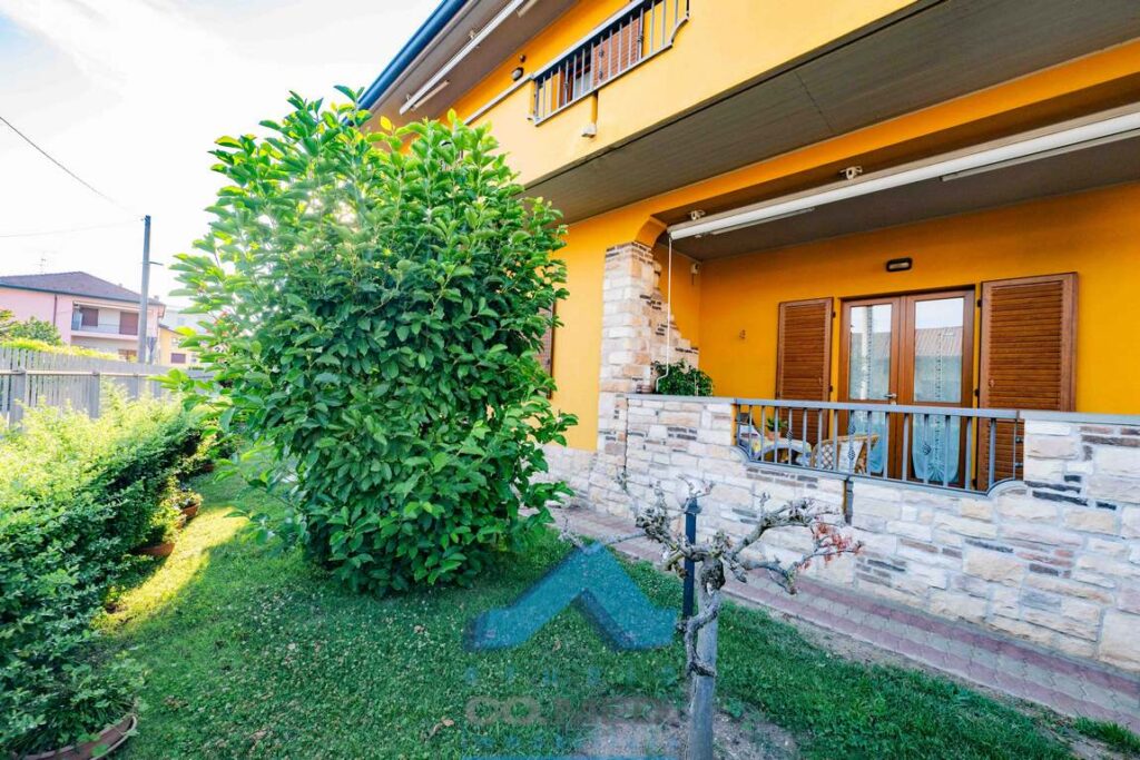 CO.MED - - VILLA BIFAMILIARE Seriate (BG)