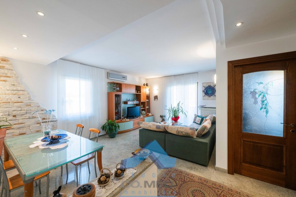 CO.MED - - VILLA BIFAMILIARE Seriate (BG)